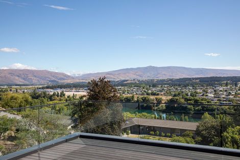 Photo of property in 10 Hawkdun Place, Bridge Hill, Alexandra, 9320