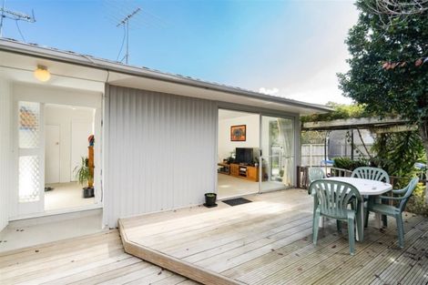 Photo of property in 22 Kapiti Place, Sunnynook, Auckland, 0620