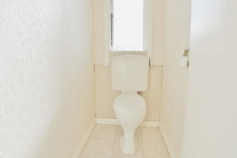 Photo of property in 103 Bolton Street, Blockhouse Bay, Auckland, 0600