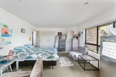 Photo of property in 26a Woodstock Road, Forrest Hill, Auckland, 0620