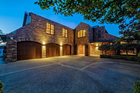 Photo of property in 23 Manapouri Crescent, Hokowhitu, Palmerston North, 4410