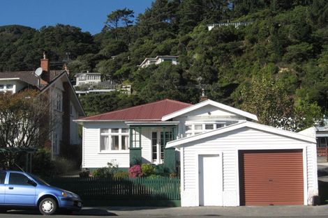 Photo of property in 105 Muritai Road, Eastbourne, Lower Hutt, 5013