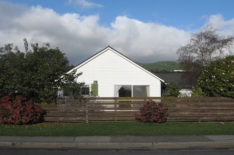 Photo of property in 102a Rimu Road, Raumati Beach, Paraparaumu, 5032