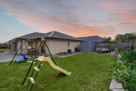 Photo of property in 7 Waimarie Street, Pegasus, 7612