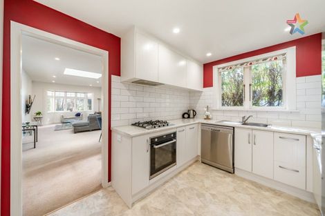 Photo of property in 44 Norton Park Avenue, Fairfield, Lower Hutt, 5011