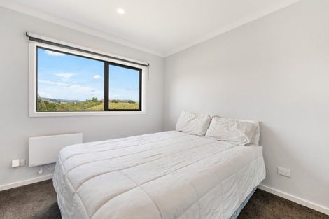 Photo of property in 1 Vaucluse Heights, Fitzherbert, Palmerston North, 4410