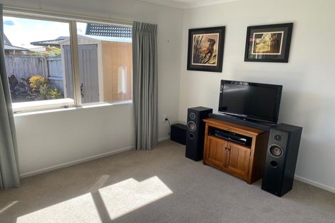 Photo of property in Rangeview Villas, 56/9 Fuller Close, Levin, 5510