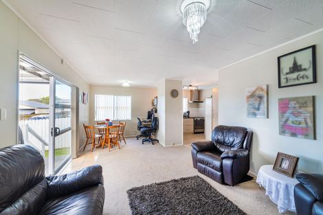 Photo of property in 1/35 Kopara Place, Clendon Park, Auckland, 2103