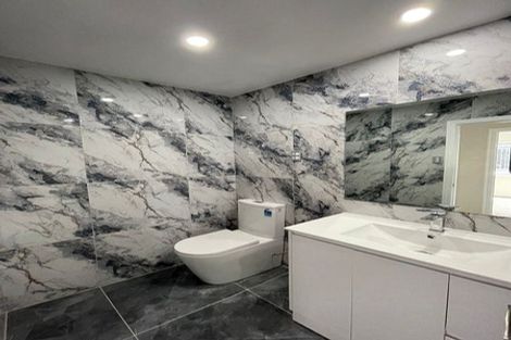 Photo of property in 4b Mirrabooka Avenue, Botany Downs, Auckland, 2010