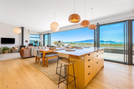 Photo of property in 90a Paetawa Road, Peka Peka, Waikanae, 5391