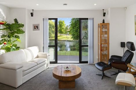 Photo of property in 4 Brownlee Place, Pukekohe, 2120