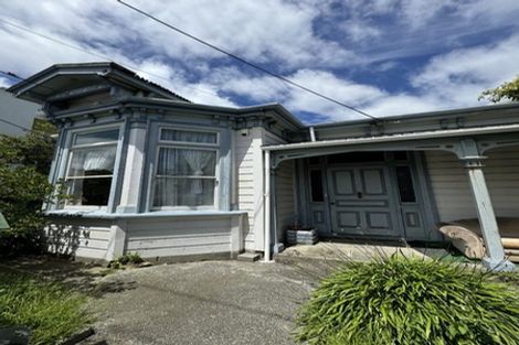 Photo of property in 37 Te Wharepouri Street, Berhampore, Wellington, 6023