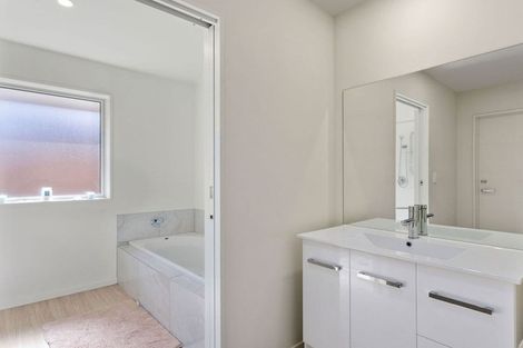 Photo of property in 103 Shillingford Boulevard, Rolleston, 7615