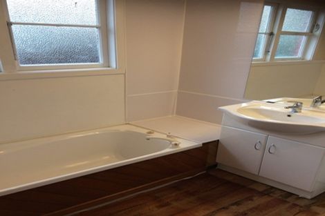 Photo of property in 28 Winters Road, Redwood, Christchurch, 8051