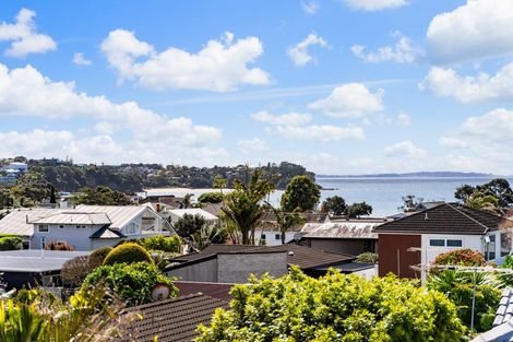 Photo of property in 1/24 Ocean View Road, Milford, Auckland, 0620