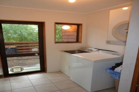 Photo of property in 1/130 Cliff View Drive, Green Bay, Auckland, 0604