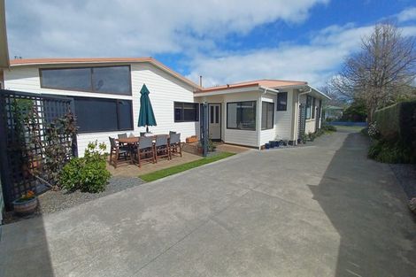 Photo of property in 10 Wera Street, Hawera, 4610
