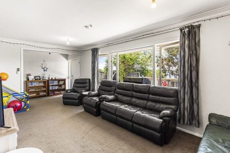 Photo of property in 39a Baird Street, Howick, Auckland, 2014
