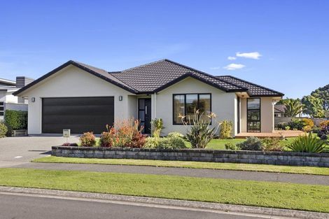 Photo of property in 49 Links Drive, Waiwhakaiho, New Plymouth, 4312