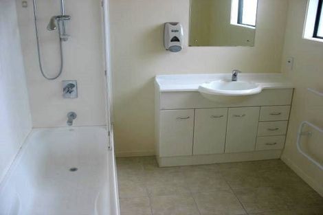 Photo of property in 7/11 The Avenue, Albany, Auckland, 0632