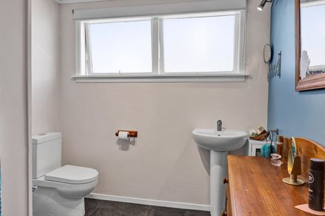 Photo of property in 70 Collins Street, Hawera, 4610