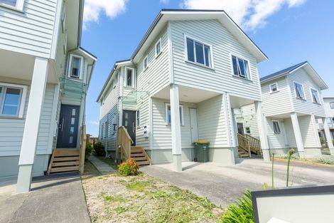 Photo of property in 7/6 John Jennings Drive, Oteha, Auckland, 0632