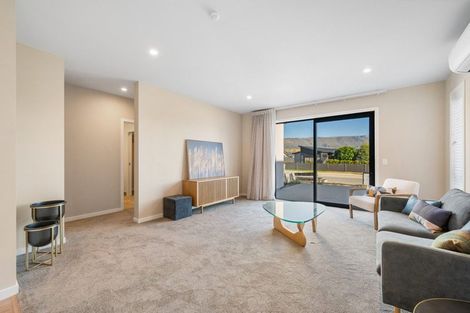 Photo of property in 16 Woods Crescent, Cromwell, 9310