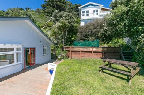 Photo of property in 57 Mantell Street, Seatoun, Wellington, 6022