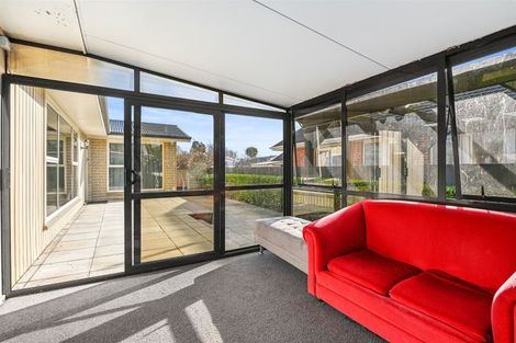 Photo of property in 41 Burnside Crescent, Burnside, Christchurch, 8053