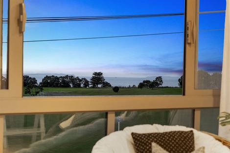 Photo of property in 17 Winscombe Street, Belmont, Auckland, 0622