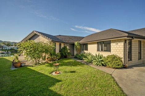 Photo of property in 10 Kelly Place, Whitianga, 3510