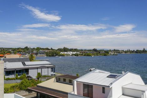 Photo of property in 20/225 Lake Terrace, Waipahihi, Taupo, 3330