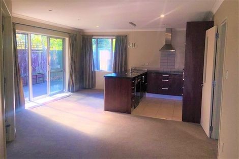 Photo of property in 692 Avonside Drive, Avonside, Christchurch, 8061