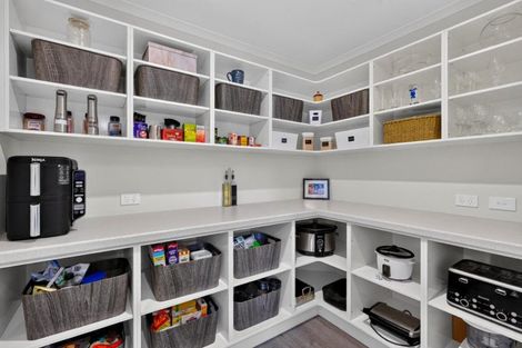 Photo of property in 40 Boocock Crescent, Orewa, 0931