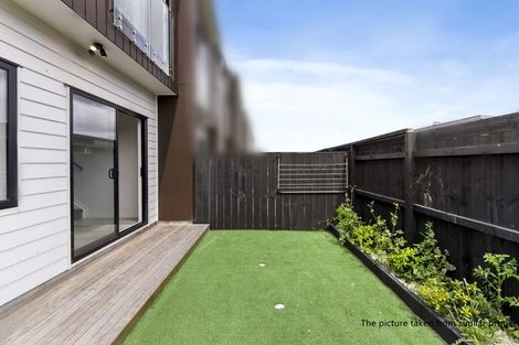 Photo of property in 44 Whare Kauri Road, Papakura, 2110