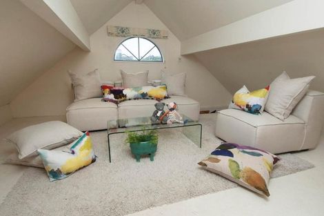 Photo of property in 23 Manor Park, Sunnyhills, Auckland, 2010