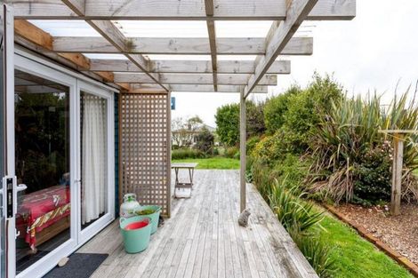 Photo of property in 421a South Road, Omata, New Plymouth, 4374