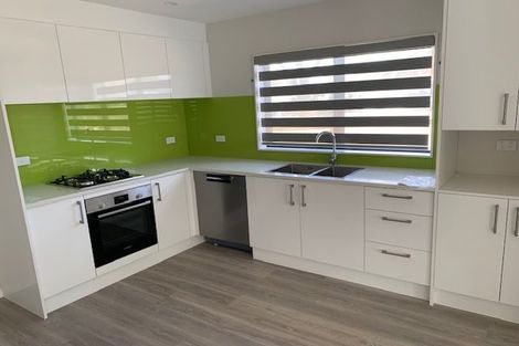 Photo of property in 9a Jillteresa Crescent, Half Moon Bay, Auckland, 2012