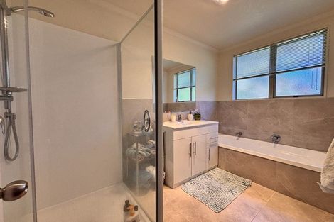 Photo of property in 25 Les Marston Place, Pukekohe, 2120