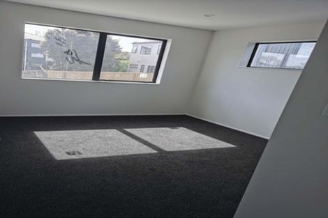 Photo of property in 22e Tui Crescent, Manurewa, Auckland, 2102