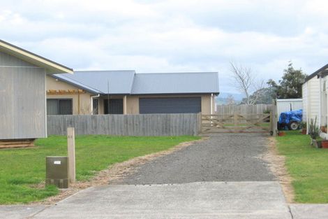 Photo of property in 48 Whitby Avenue, Whitianga, 3510