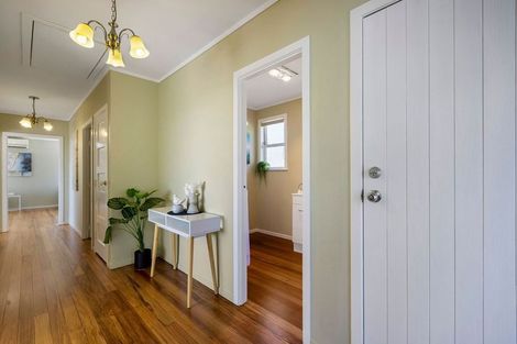 Photo of property in 52 Brightside Road, Stanmore Bay, Whangaparaoa, 0932