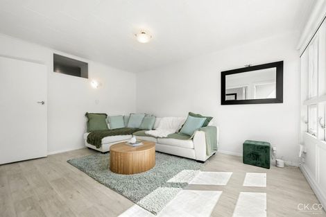 Photo of property in 2/26 Deller Grove, Silverstream, Upper Hutt, 5019