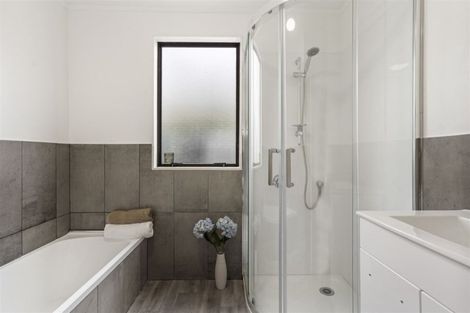 Photo of property in 9 Elisa Lane, Ranui, Auckland, 0612