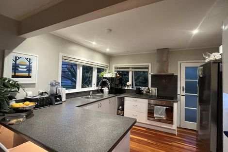Photo of property in 1/13 Otakau Road, Milford, Auckland, 0620