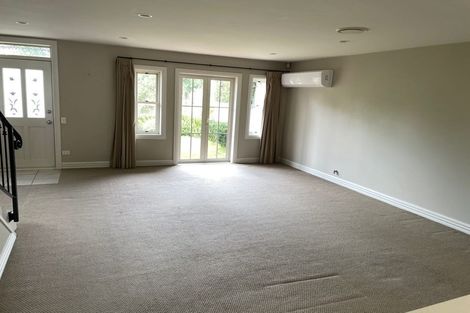 Photo of property in 10 Leneford Drive, East Tamaki, Auckland, 2013