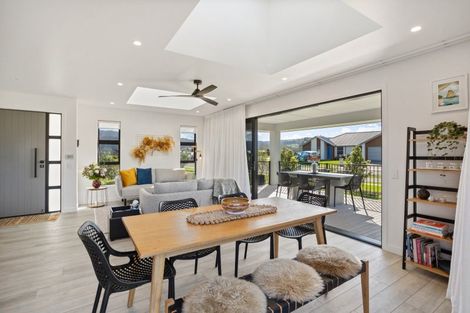 Photo of property in 2 Ngaroma Crescent, Whitianga, 3510