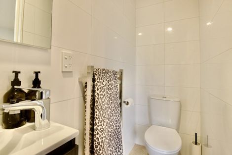 Photo of property in Habitat Apartments, 12/31 Byron Avenue, Takapuna, Auckland, 0622