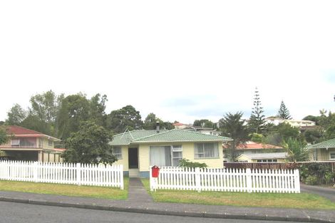 Photo of property in 11 Sequoia Place, Sunnynook, Auckland, 0620