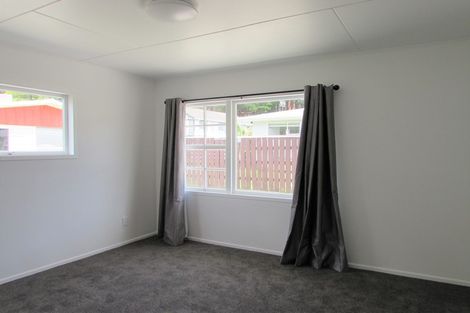 Photo of property in 33 Stockdale Street, Wainuiomata, Lower Hutt, 5014